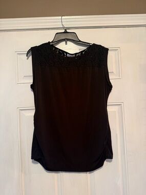 New York & Company Black Sleeveless Lace Yoke Tank